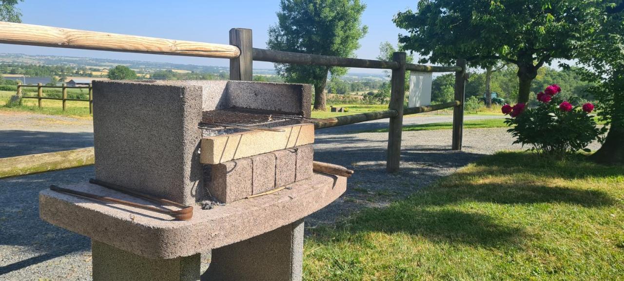 Le Logis Des Chons A La Campagne A Saint Hilaire Du Bois - Lys Haut Layon Le Plessis  Kültér fotó